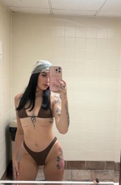 ARDIENTE Y FIESTERA MUY PROVOCATIVA PARA TU ANTOJO
