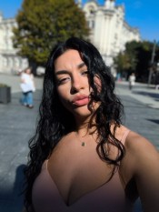 LOLA, ESPAÑOLA REAL DE 26 AÑOS CON MUCHO ARTE