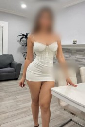 ATRACTIVA BELLA SIMPáTICA CALIENTE TODOS LOS SERVI