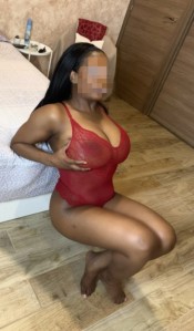 HOLA SOY NATALIA POR PRIMERA VEZ EN BARAKALDO RECIéN LLEGADA A TU CIUDAD
