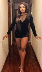 VEN A DISFRUTAR CON ESTA MULATA LATINA LLENA DE VICIO Y MUY CERDA