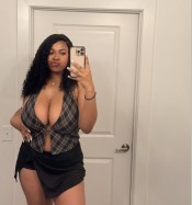 TETAS ENORMES PARA UNA BUENA CUBANAS