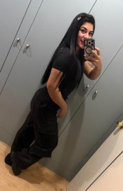 SALOME ARDIENTE Y FIESTERA
