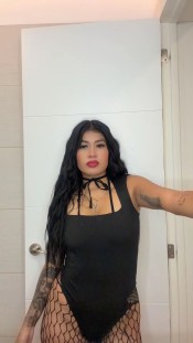 RICA APRETADITA DESEOSA DE SEXO EN LAS GALLETAS