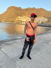 VENEZOLANO ARDIENTE DISPUESTO A COMPLACERTE