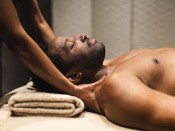 MASAJISTA MASCULINO MÁLAGA · RELAX Y BIENESTAR