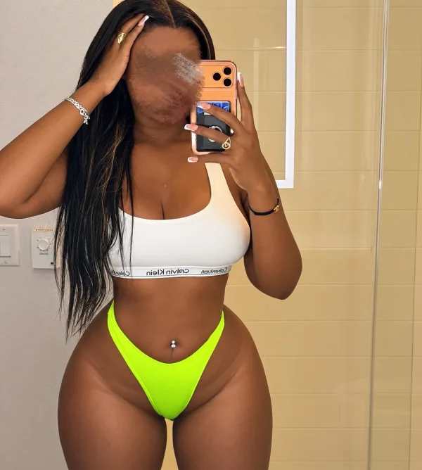 FIESTERA CALIENTE COñO APRETADO