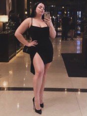 FEMENINA Y ELEGANTE