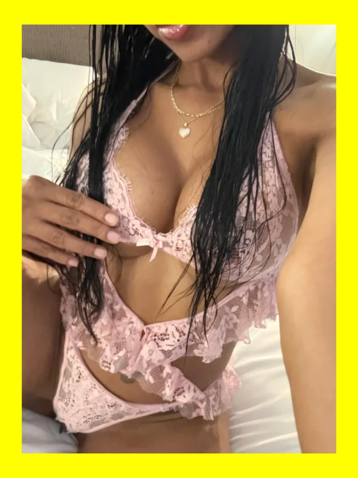 !! PAMELA THOMPSON !! TU MORENA ESPECTACULAR EN ALCOY !!