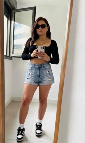 JANETH – VENEZOLANA ELEGANTE Y FIESTERA EN ARGA