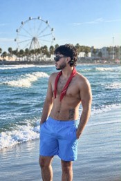 LIAM CHICO LATINO CACHONDO MUY GUARRO Y VERSÁTIL