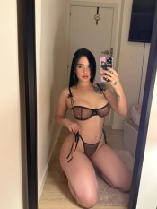 LAURA 24H FIESTERA CHUPA POLLAS