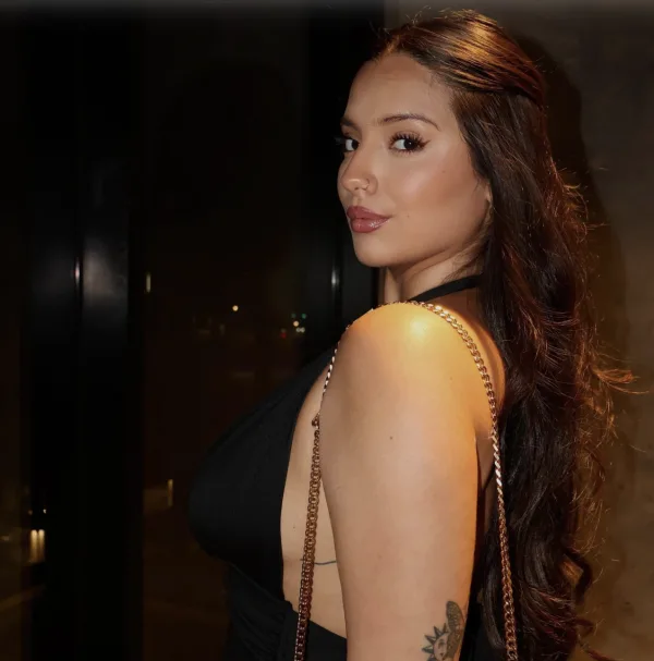 COLOMBIANA EXÓTICA EN VILLALBA  SOLO SALIDAS