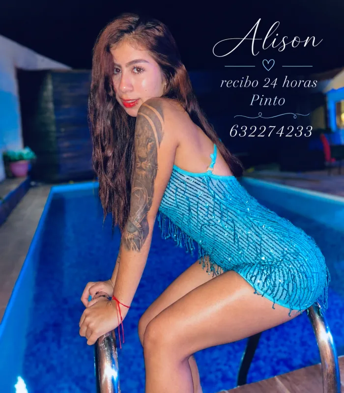 PRECIOSA Y JOVEN MASAJISTA MUY CALIENTE