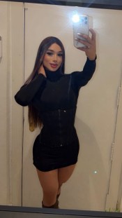 ZOE COLOMBIANA ADICTA A MAMAR POLLAS CON DEVOCIÓN