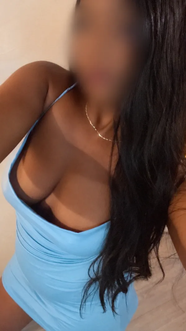 ANDREA MULATAZA CACHONDA MORBOSA Y FIESTERA