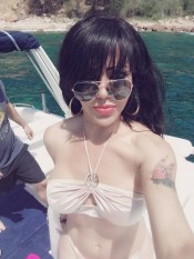MEXICANA REGRESANDO DE VACACIONES