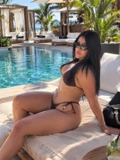 HERMOSA LATINA ENCANTADORA...