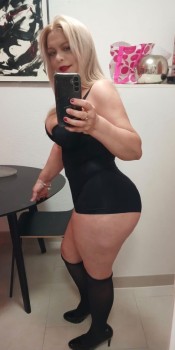 MUJER BUENONA CON EXPERIENCIA SUPER MORBOSA SANTAC