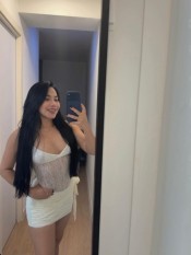 CHICA DISPONIBLE EN METRO NUEVA NUMANCIA