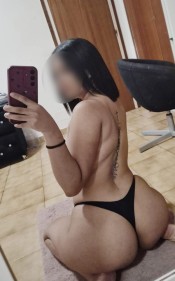 JAKI Y ALONDRA  AMIGAS CARIÑOSAS MORBOSAS IMPLICADISIMAS EN VIC 24H