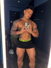 LATINO MACHO ALFA DISPUESTO A DARTE MI RICA POLLA VEN Y NO TE ARREPENTIRáS