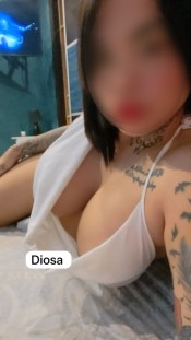DIOSA- ELEGANCIA Y PASIÓN-ELEGANCE AND PASSION