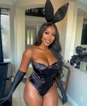 LATINA MORENA Y MUY CALIENTE