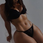 NOVEDAD CACHONDA CALIENTE  LATINA