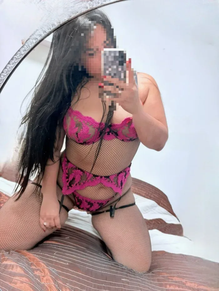 EXCLUSIVA PARAGUAYA DE LUJO MUY ATENTA