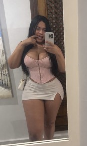 CARIÑOSA Y MUY COMPLACIENTE
