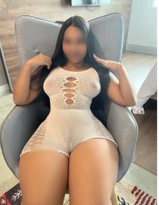 HERMOSA MUJER MORENAZA DE ESCANDALO