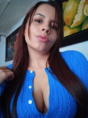 UNA LATINA CON GANAS DE CUPAR TU POLLA