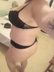 BURELA MALAGUEÑA GRIEGO TRATO DE NOVIO FIESTERA