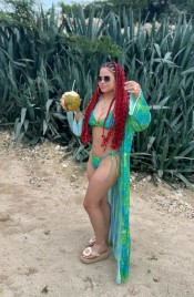 ARIEL TU BOMBÓN PELIRROJA TRATO AMABLE CARIÑOSA SIMPÁTICA Y FIESTERA