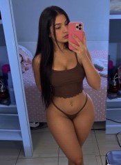 LATINA DE 19 MUY COMPLACIENTE FOTOS CASERAS