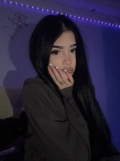 CLAUDIA ESPAñOLA JOVEN PARTICULAR