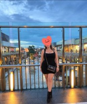 RUBIA CARIñOSA ,FIESTERA