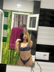 SOY UNA CHICA LATINA MUY CALIENTE Y CACHONDA EN BU