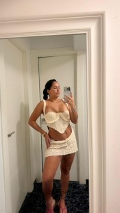 HOLA SOY NANCY FIESTERA ACABO DE LLEGAR EN BENIDOR