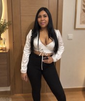LINDA MORENA POR IBIZA