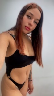 MUY SIMPATICA, MUY APASIONADA, PECHO NATURAL