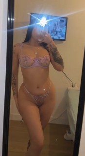 ENTREGADA DELICIOSA CACHONDA DESEOSA DE PLACER