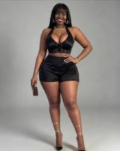 SOY UN TIPO DE CHICA CONLOVINA MORENA FOTO REAL TE
