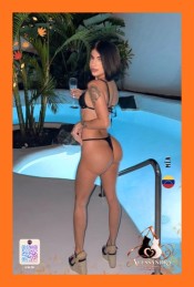 DELICIOSA Y ARDIENTE JOVENCITA EN EL CENTRO DE PALMA, EN MALLORCA.