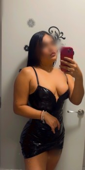 SENSUAL Y JUGUETONA LATINA