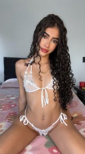 JOVEN SENSUAL CON GANAS DE DISFRUTAR