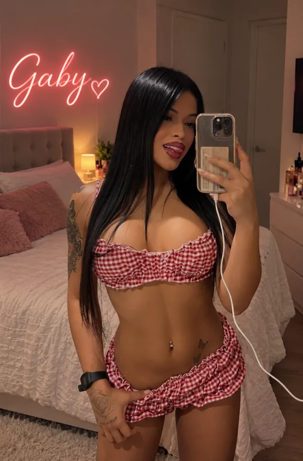 GABY ESPECTACULAR EN MADRID TRATO DE NOVIA