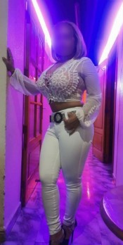 YOLI RUBIA DULCE TRAVIESA Y JUGUETONA MADURITA 24H