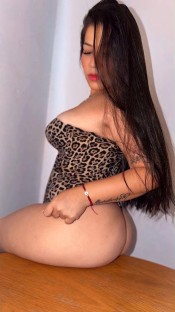 ALEJANDRA LAS GALLETAS ENCANTADORA MUJER EXÓTICA
